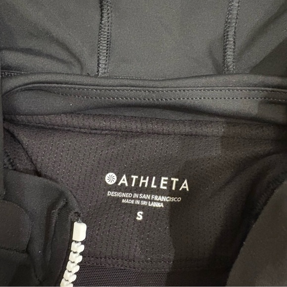 Athleta Tenacity Hooded Bra Size Small NWT - Picture 6 of 7